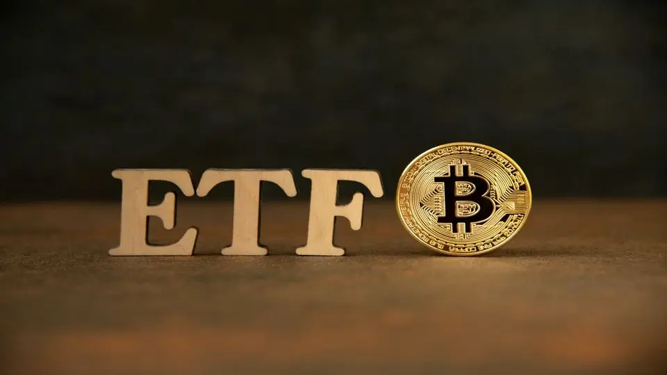 ETF چیست و چرا اینقدر محبوب شده است؟
